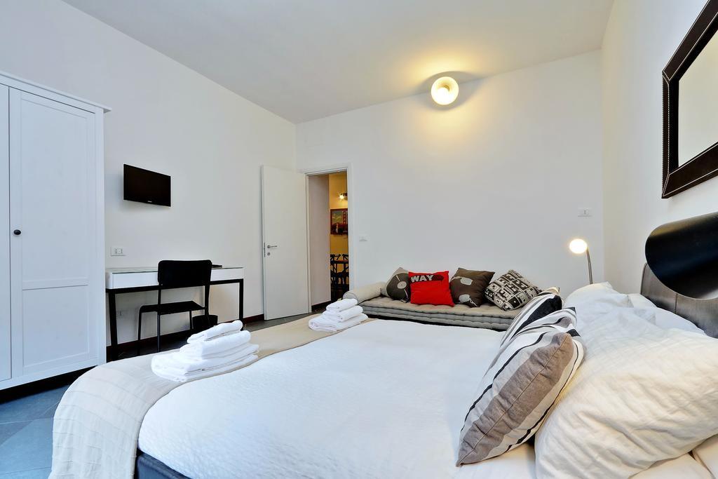 Cozy Apartment Fabia 300 Mt From Colosseum Exterior photo